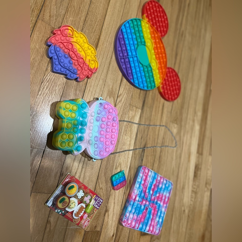 Gifts for kids , fidgets , stress relief , playing, fun